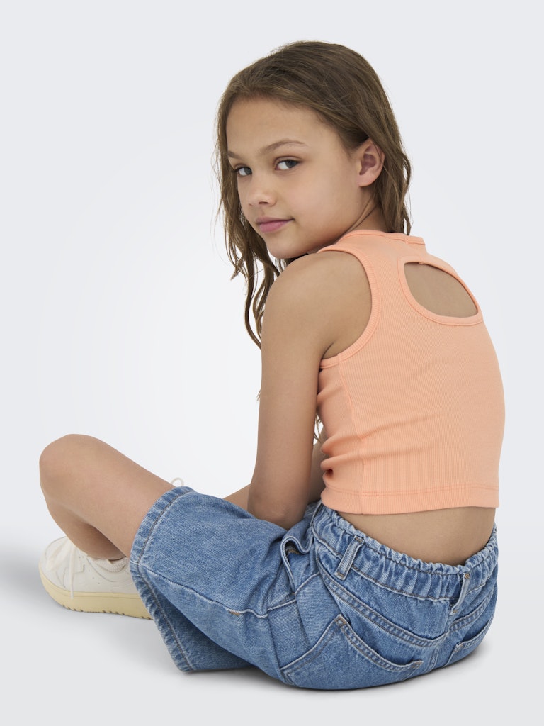 15263437_28615-2.jpg